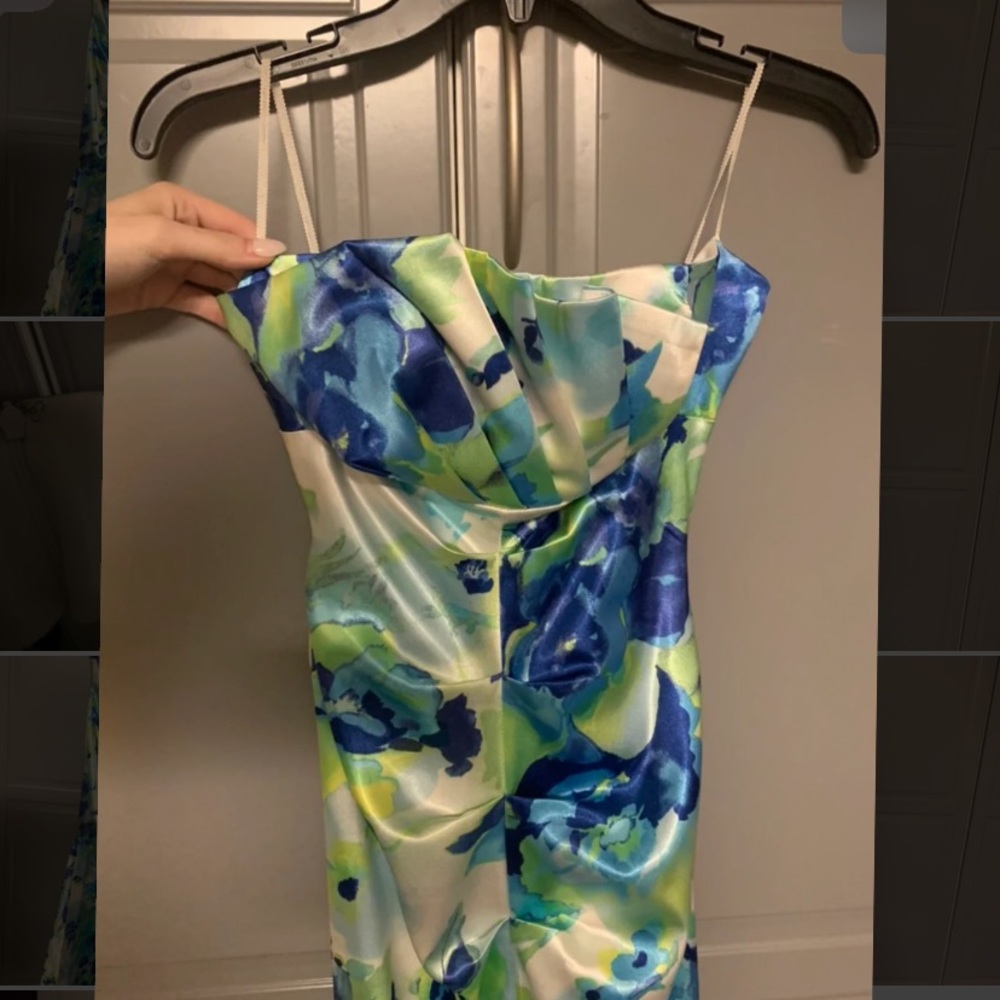 Prom Dress - Picture 2 of 3